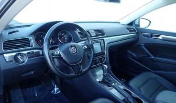 2018 Volkswagen Passat 2.0T SE full