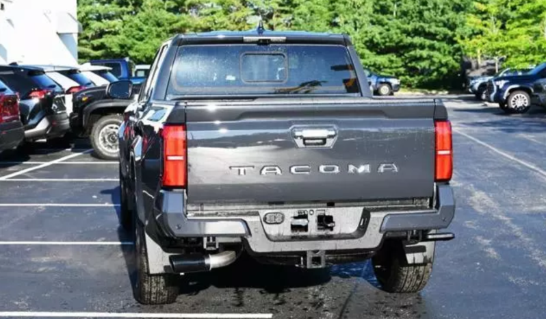 2024 Toyota Tacoma Limited full