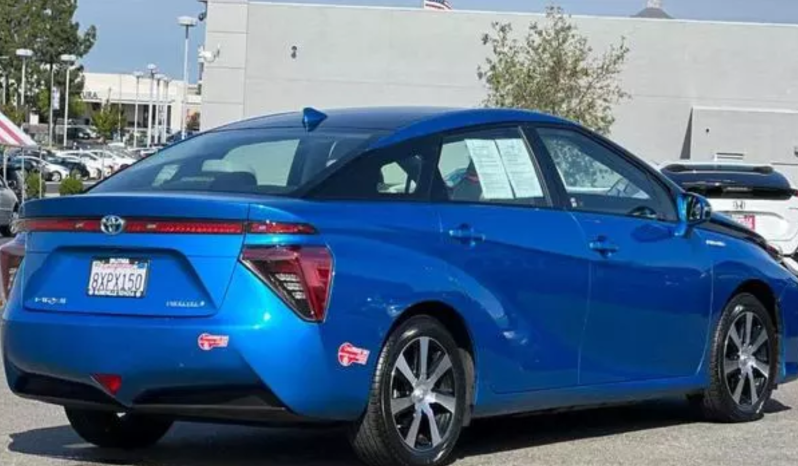 2018 Toyota Mirai Base full